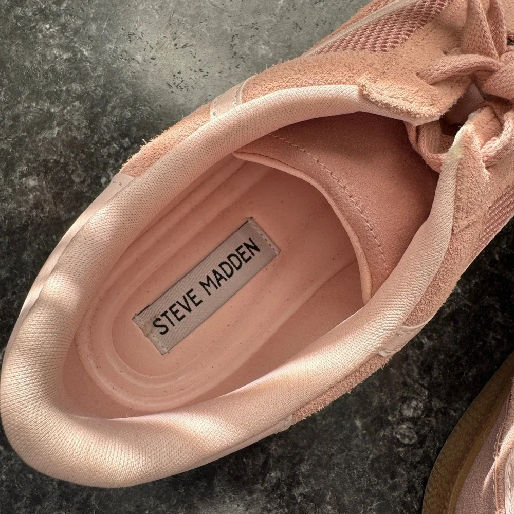Steve Madden Pink Textile and Leather Trendy Lace Up Sneaker